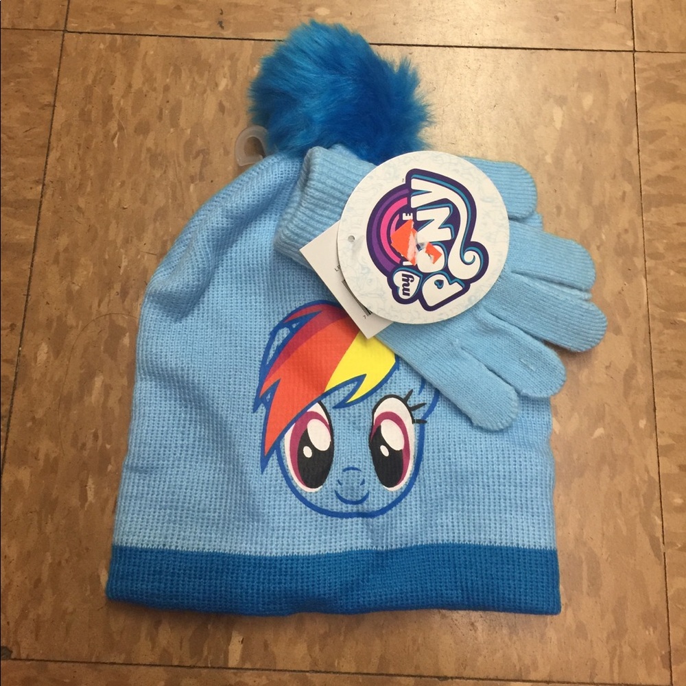 Boy pony set